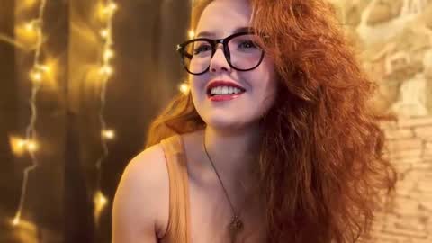 Friendly neighbourhoud redhead  online show from January 18, 2025, 10:49 pm
