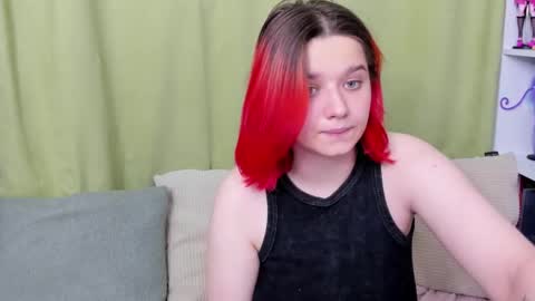 Snapshot of edna_dana chatting on October 18, 2025, 8:20 pm Edna online show from October 18, 2025, 8:20 pm