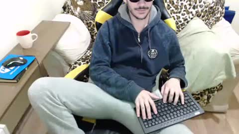 eduardobrain7 online show from October 11, 2025, 12:21 am