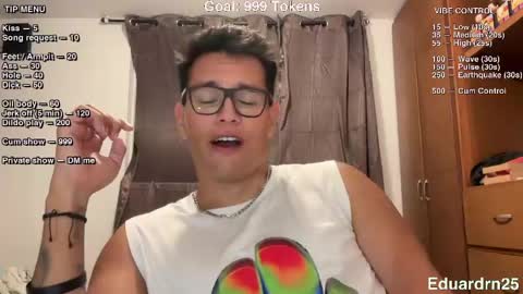 Snapshot of eduardrn25 chatting on June 2, 2026, 11:40 pm Eduard online show from June 2, 2026, 11:40 pm
