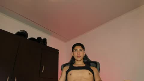 Snapshot of edward____876772 chatting on April 11, 2026, 1:54 am edward online show from April 11, 2026, 1:54 am