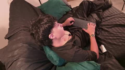 Snapshot of edward_saenz_oa chatting on August 3, 2026, 12:10 pm edward online show from August 3, 2026, 12:10 pm