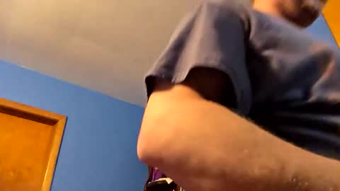 edwardaims_2please online show from November 15, 2025, 5:42 pm