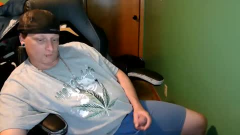 Snapshot of edwardaims_2please chatting on June 11, 2026, 2:53 am edwardaims_2please online show from June 11, 2026, 2:53 am