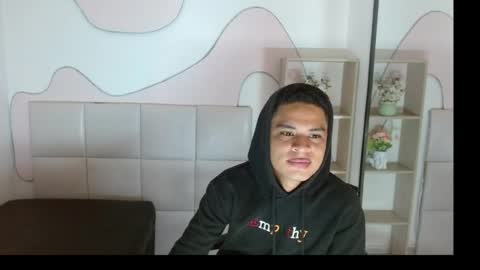 Snapshot of edylucianni chatting on July 17, 2026, 11:50 am EdyLucianni online show from July 17, 2026, 11:50 am