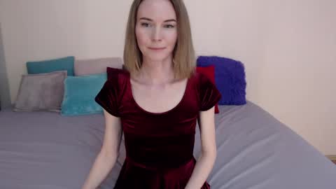 Snapshot of eeleanorrigby chatting on May 17, 2026, 2:57 pm Elena online show from May 17, 2026, 2:57 pm