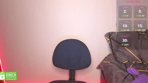 eemiiert_ online show from June 14, 2026, 7:27 pm