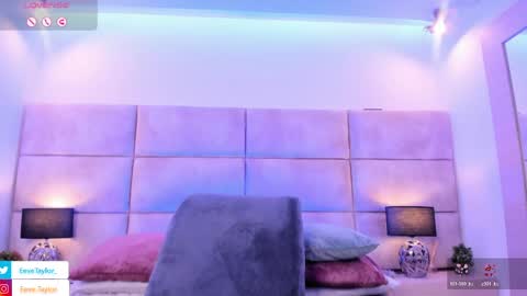 Snapshot of eevee_taylor chatting on May 30, 2026, 3:47 am Eevee online show from May 30, 2026, 3:47 am
