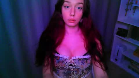 effie_balconii online show from November 9, 2025, 3:10 pm