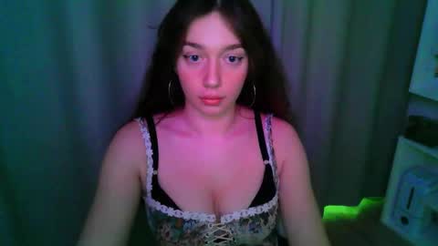 effie_balconii online show from November 21, 2025, 11:20 am