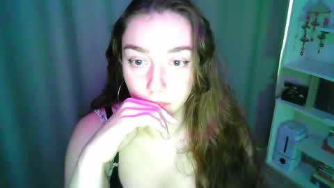 effie_balconii online show from November 28, 2025, 11:24 am