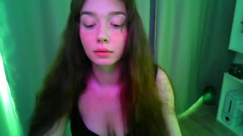 effie_balconii online show from April 16, 2026, 2:29 pm