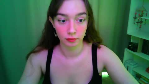 Snapshot of effie_balconii chatting on May 11, 2026, 11:05 am effie_balconii online show from May 11, 2026, 11:05 am