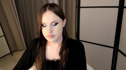 Effie Mur online show from March 7, 2026, 4:59 pm