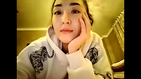 Snapshot of effy007 chatting on December 11, 2024, 12:34 pm Effy online show from December 11, 2024, 12:34 pm