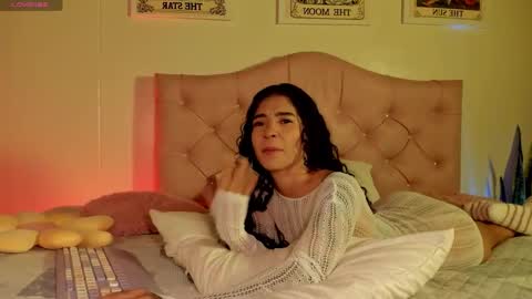 Snapshot of effy_cb chatting on September 12, 2025, 6:02 am effy online show from September 12, 2025, 6:02 am