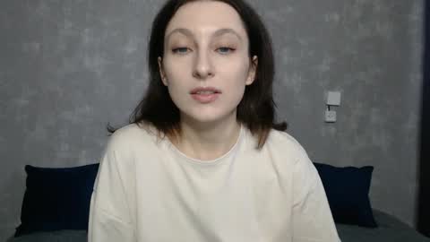 Snapshot of effy_gray chatting on December 7, 2024, 6:10 am Anna online show from December 7, 2024, 6:10 am
