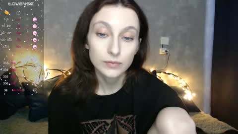 Snapshot of effy_gray chatting on February 24, 2025, 9:21 am Anna online show from February 24, 2025, 9:21 am