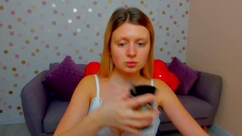 Effy online show from January 31, 2025, 3:22 pm