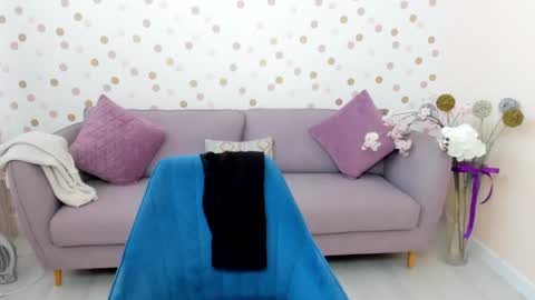 Effy online show from February 20, 2025, 7:01 am