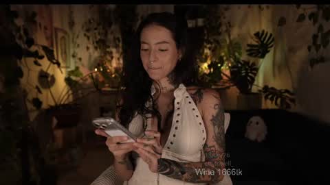 Effy online show from June 14, 2026, 1:58 am