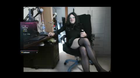 efi_crossou online show from December 14, 2025, 12:05 am