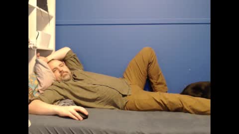 Snapshot of ehmac84 chatting on November 8, 2025, 9:35 pm Eh Mac online show from November 8, 2025, 9:35 pm