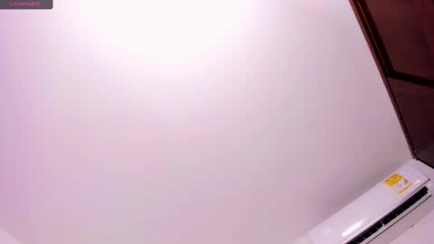 eileenn tanihara online show from October 23, 2025, 5:18 am