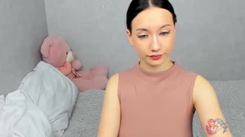 eileenmoores online show from February 25, 2026, 2:48 pm