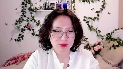 liasama online show from December 13, 2024, 3:16 am