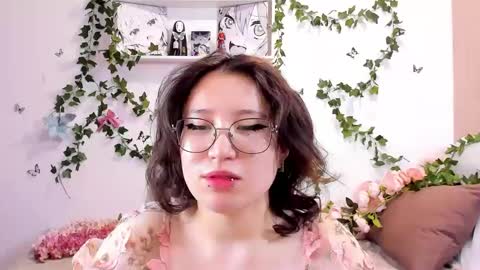 liasama online show from December 19, 2024, 4:02 am