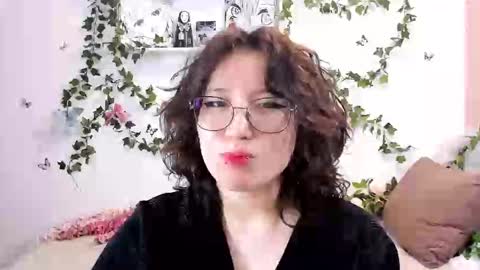 liasama online show from December 21, 2024, 4:09 am