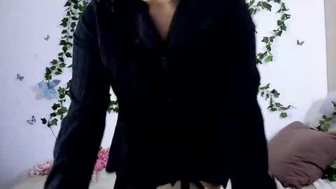 liasama online show from December 22, 2024, 6:17 am