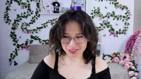 liasama online show from January 25, 2025, 3:30 am