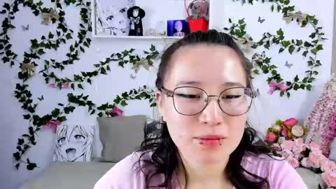 liasama online show from February 1, 2025, 9:29 pm