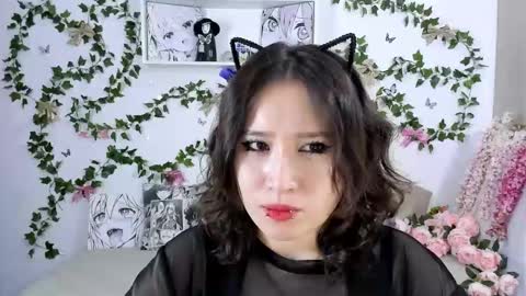 liasama online show from February 7, 2025, 2:19 am