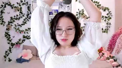 liasama online show from February 14, 2025, 4:15 am