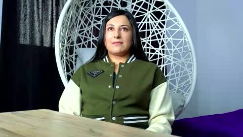 eimy__cute online show from November 6, 2025, 7:04 pm