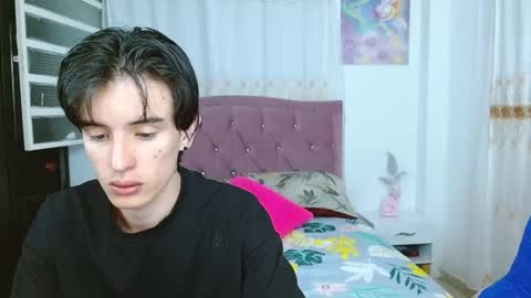 Snapshot of eimy_andres chatting on September 25, 2025, 10:19 am eimy_andres online show from September 25, 2025, 10:19 am