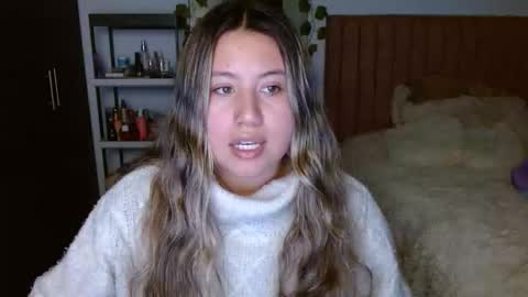 EIMY   MODEL INDEPENDENT online show from October 24, 2025, 3:47 am