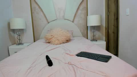 eimy_grey4u online show from January 14, 2026, 3:23 am