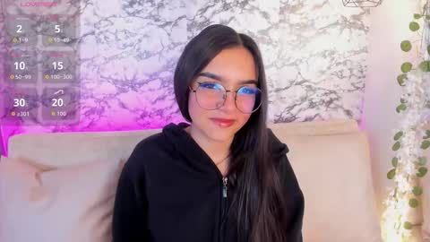 eimy_rosse18 online show from November 10, 2025, 12:37 pm
