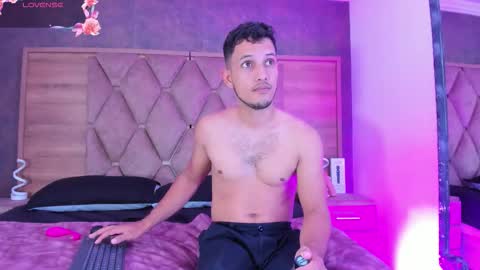 YG COUPLE online show from January 16, 2026, 8:13 pm