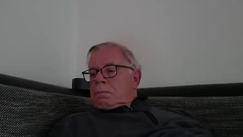 Snapshot of eisbaer1957 chatting on January 1, 2025, 8:35 am eisbaer1957 online show from January 1, 2025, 8:35 am