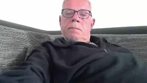 eisbaer1957 online show from April 26, 2026, 8:56 am