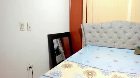 eitati_meghan_ online show from December 19, 2025, 10:17 pm