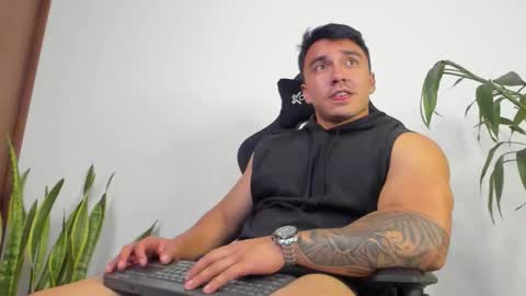 EITHAN CONOR online show from September 24, 2025, 6:22 pm