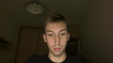 Snapshot of ekeremarten chatting on November 9, 2025, 3:54 pm ekeremarten online show from November 9, 2025, 3:54 pm