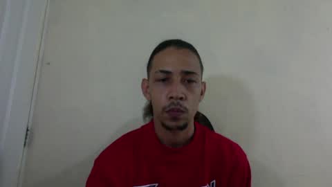 Instagram BelowAbajo online show from April 12, 2026, 4:17 am