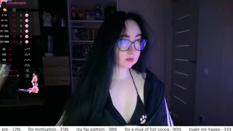 If you like it when I meow give me a thumbs up online show from May 15, 2026, 10:33 am